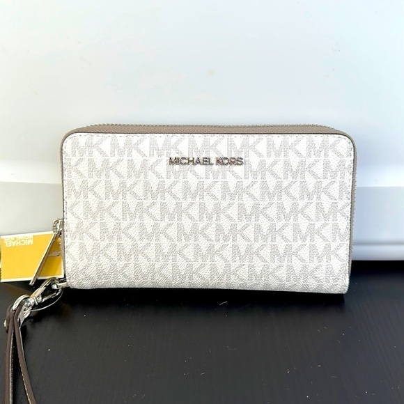 Michael Kors Jet set bright white zip around phone wallet wristlet - Picture 3 of 7